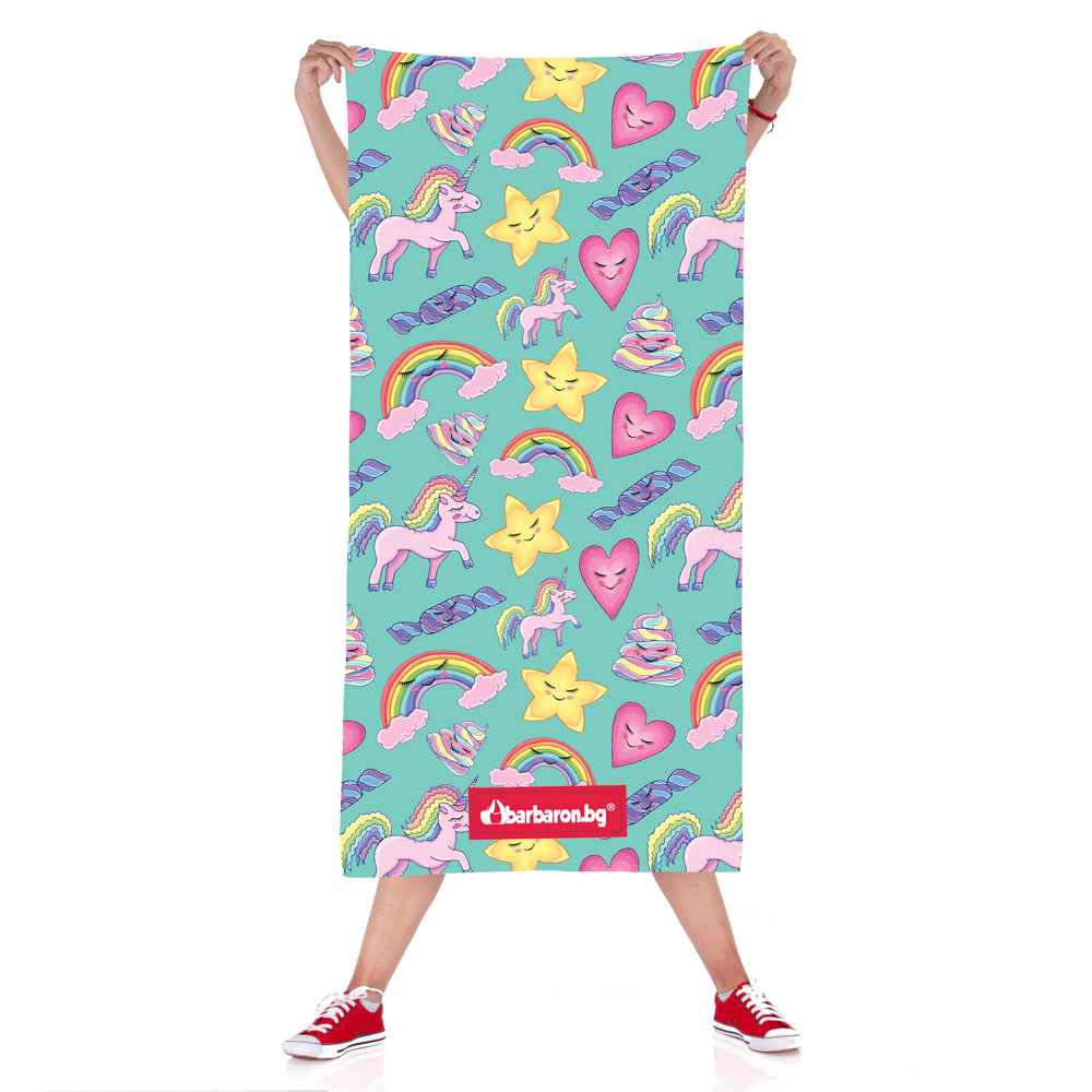 Плажна кърпа "Дъгови еднорози"